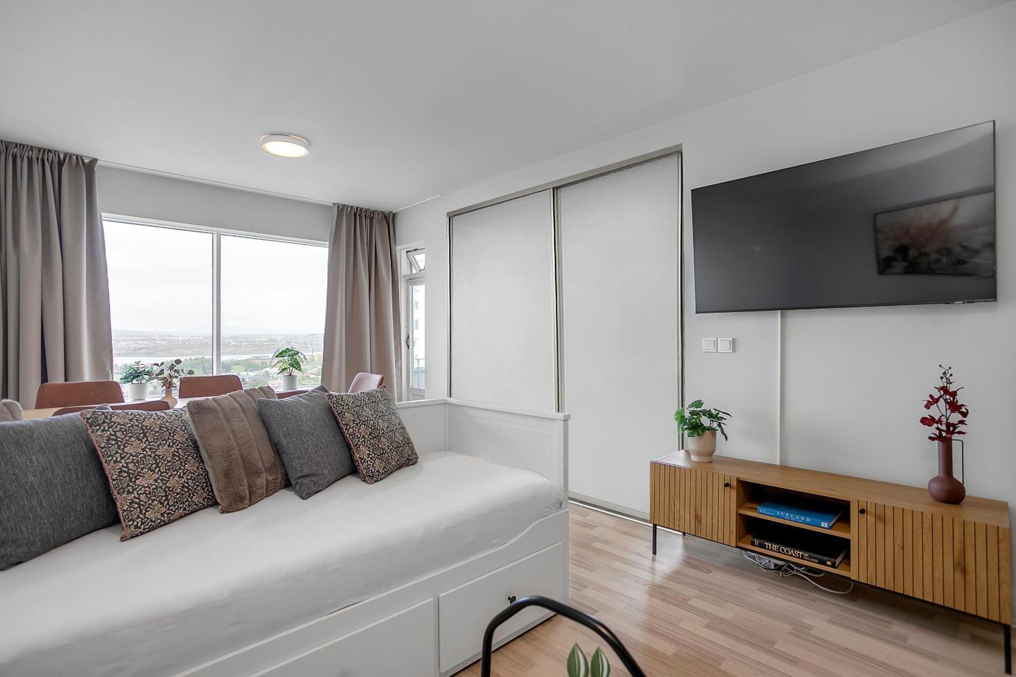 Charming Studio - Stunning Panorama View Рейкявик Екстериор снимка